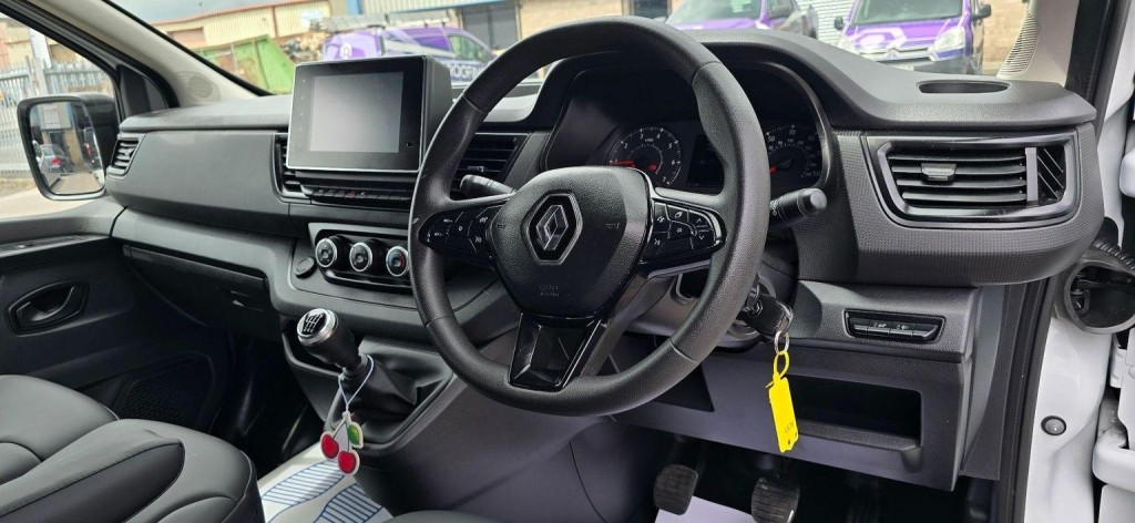 RENAULT TRAFIC