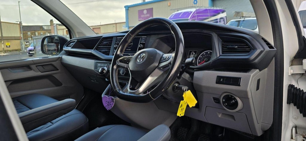 VOLKSWAGEN TRANSPORTER