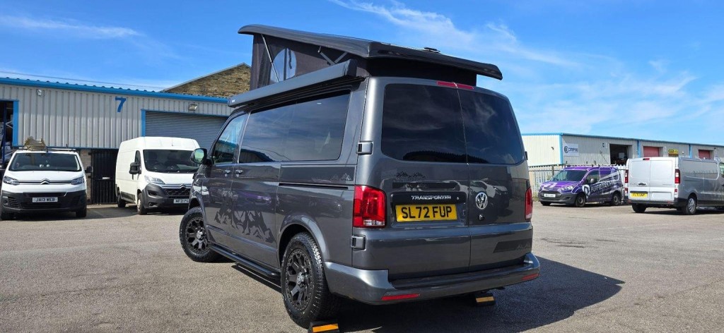 VOLKSWAGEN TRANSPORTER