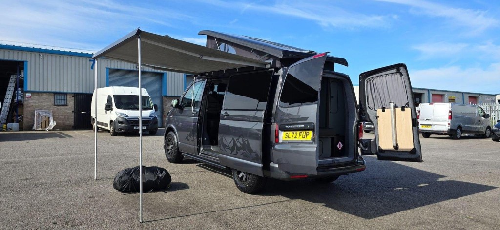 VOLKSWAGEN TRANSPORTER