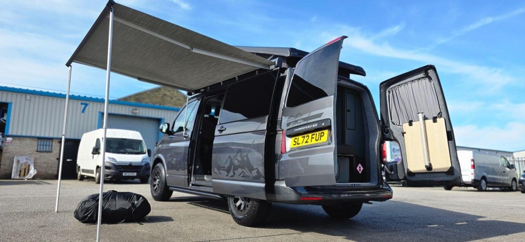 VOLKSWAGEN TRANSPORTER