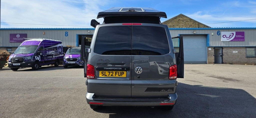 VOLKSWAGEN TRANSPORTER
