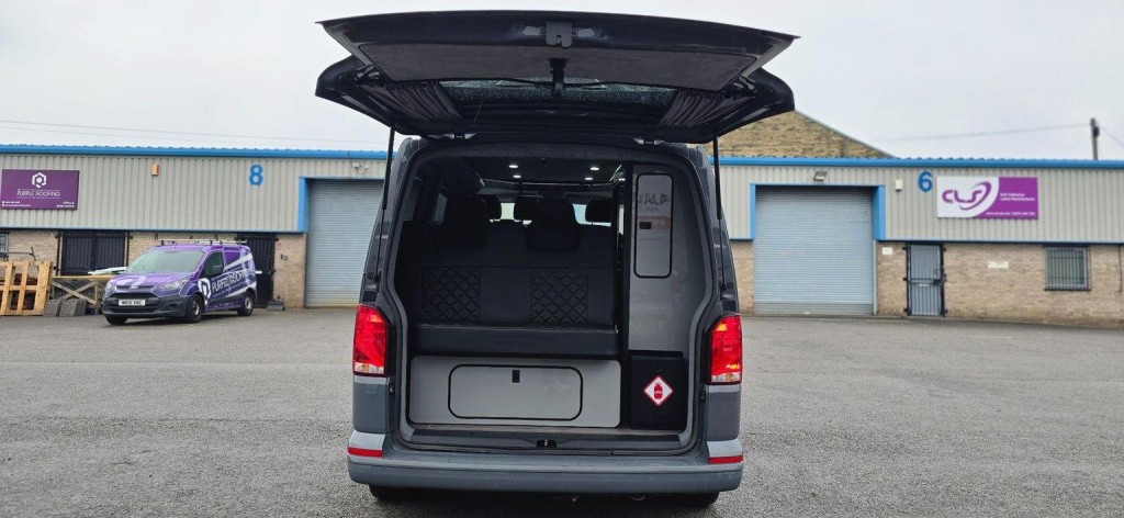 VOLKSWAGEN TRANSPORTER