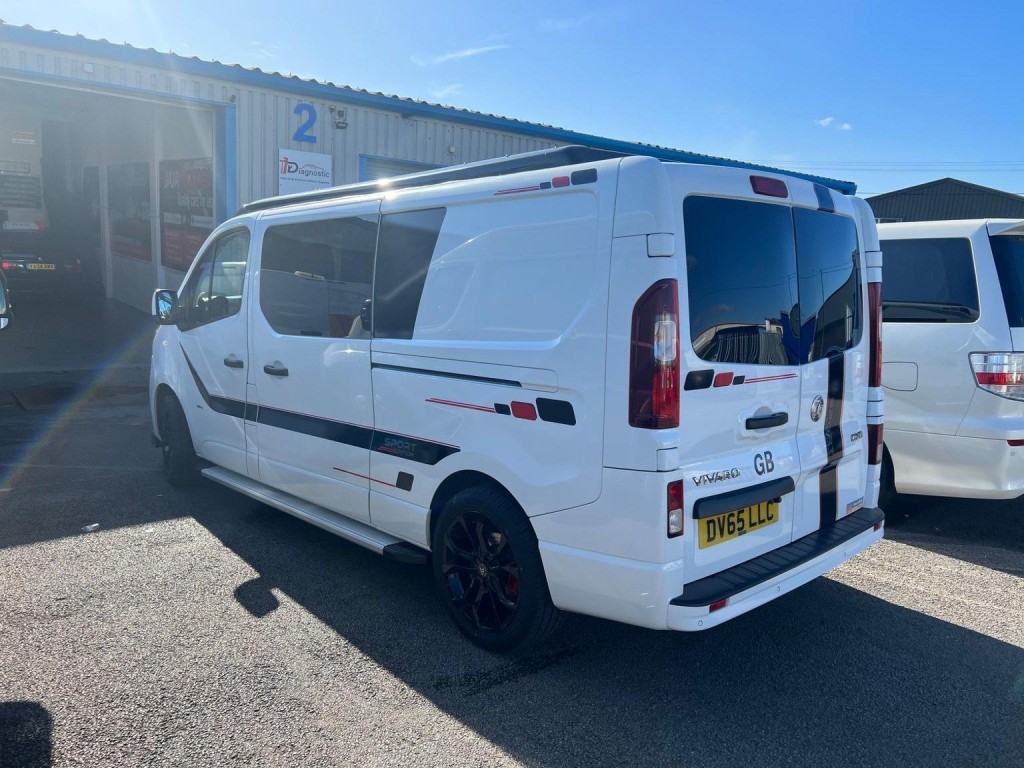 VAUXHALL VIVARO