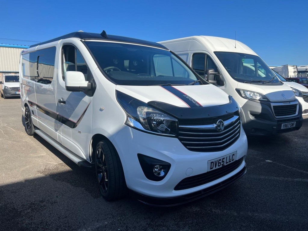 VAUXHALL VIVARO