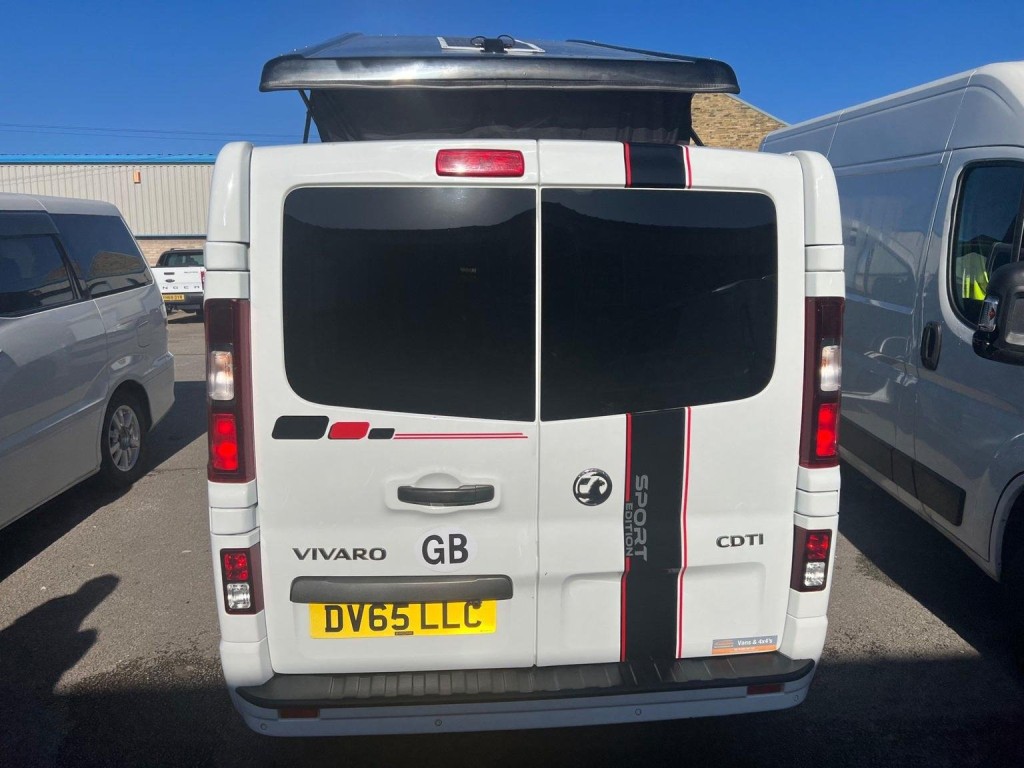 VAUXHALL VIVARO