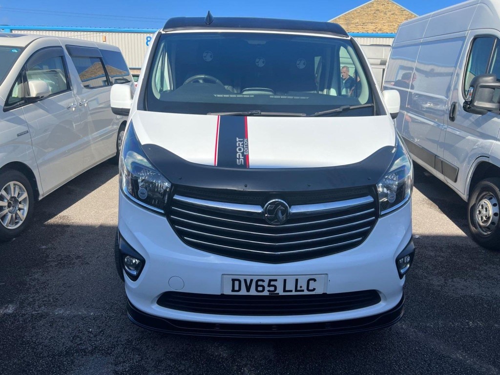 VAUXHALL VIVARO