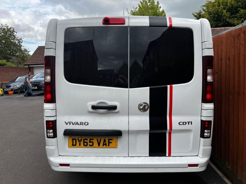 VAUXHALL VIVARO