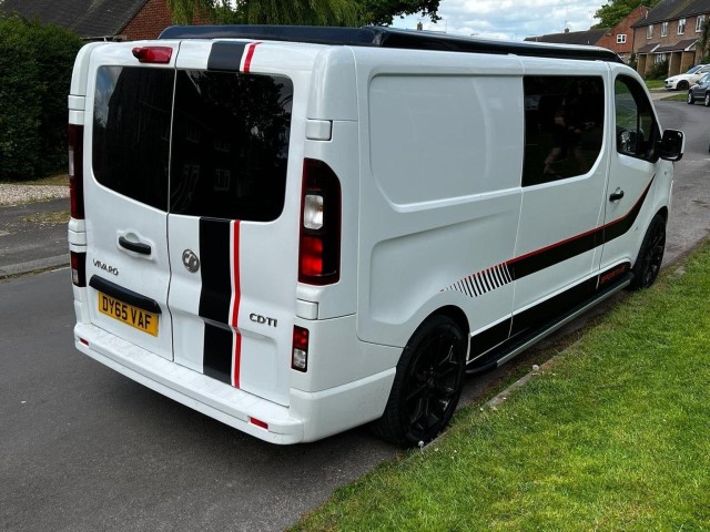 VAUXHALL VIVARO
