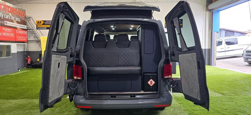 VOLKSWAGEN TRANSPORTER