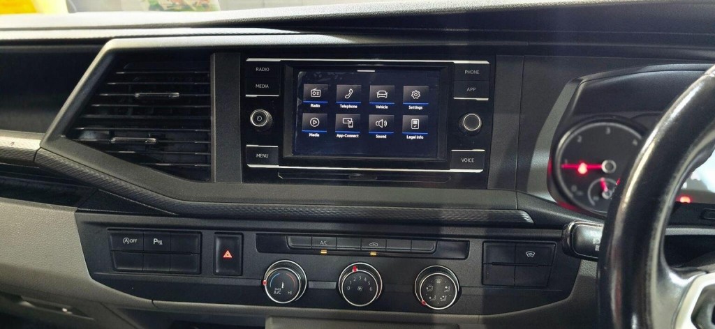 VOLKSWAGEN TRANSPORTER