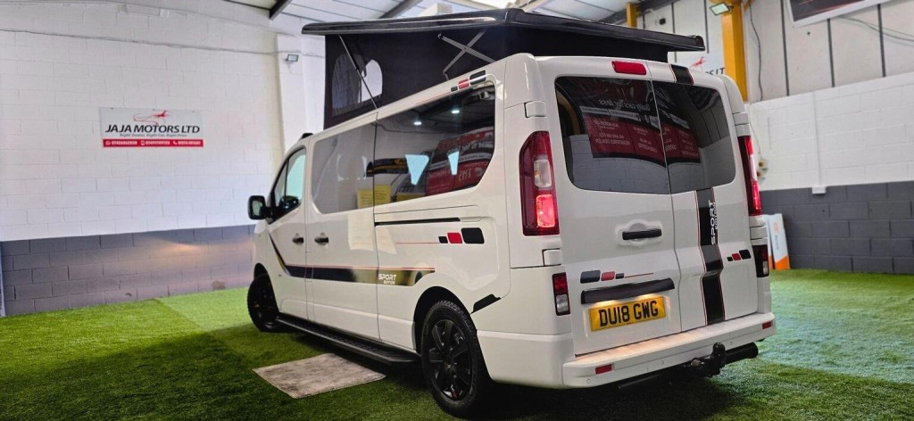 VAUXHALL VIVARO