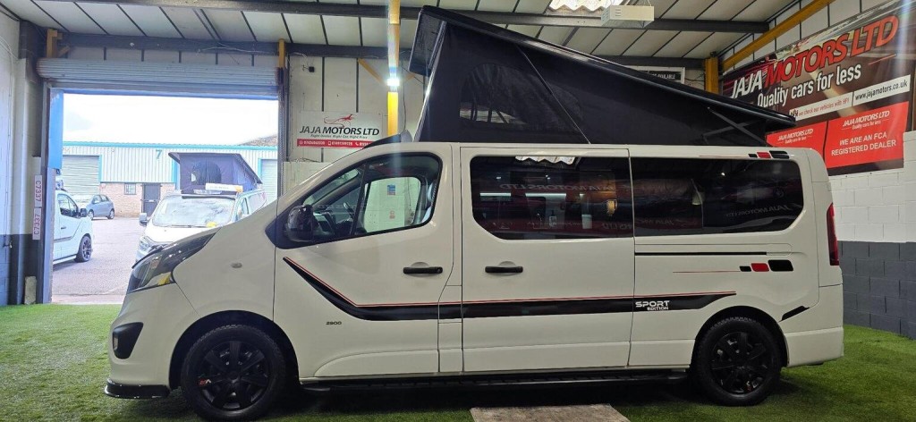 VAUXHALL VIVARO