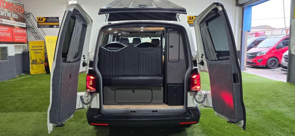 VOLKSWAGEN TRANSPORTER