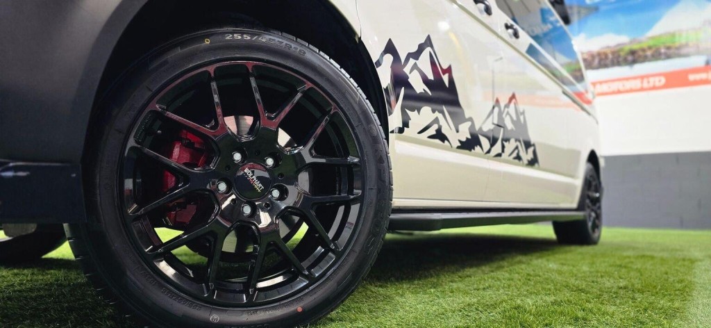 VOLKSWAGEN TRANSPORTER