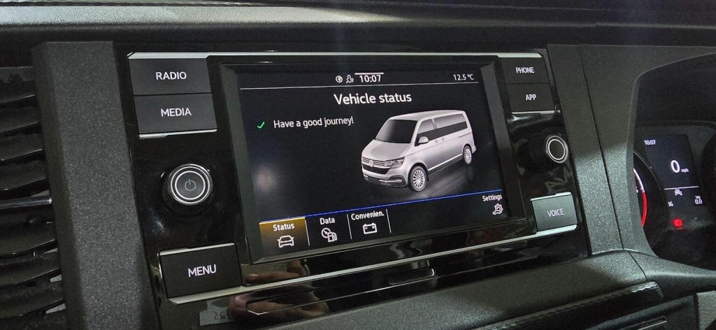 VOLKSWAGEN TRANSPORTER