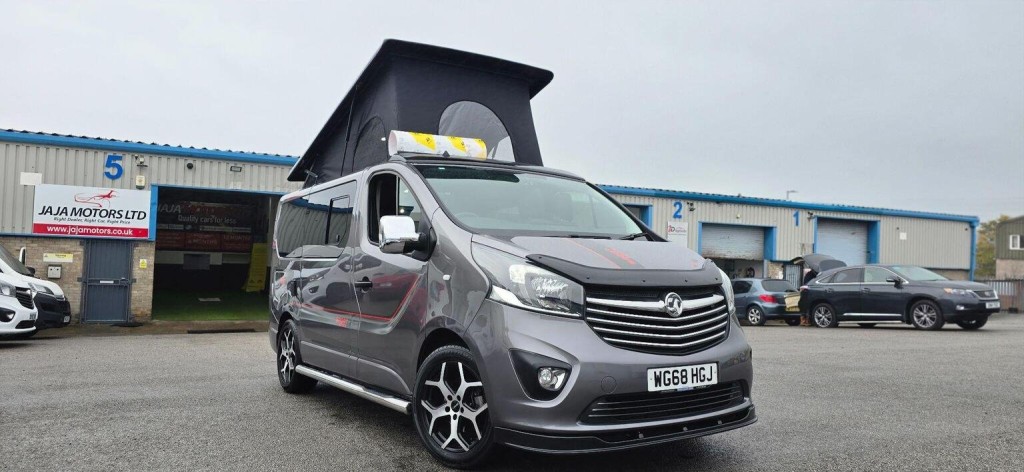 VAUXHALL VIVARO