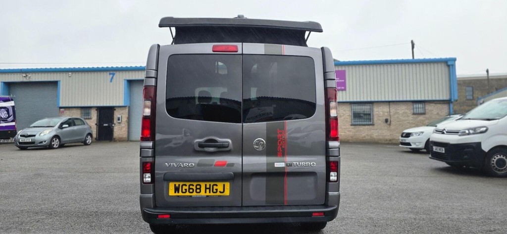 VAUXHALL VIVARO