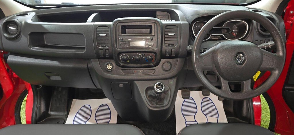 RENAULT TRAFIC