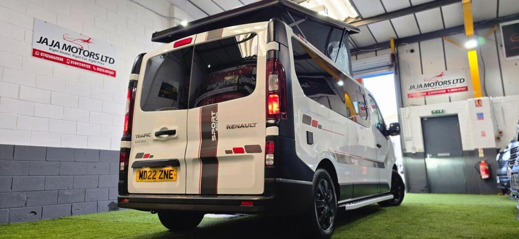 RENAULT TRAFIC