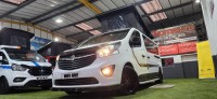 VAUXHALL VIVARO