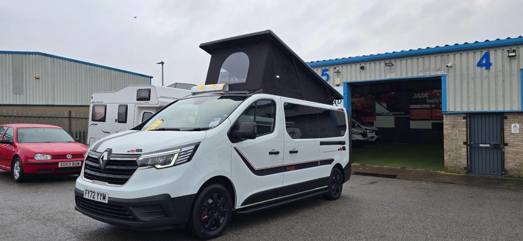 RENAULT TRAFIC