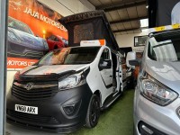 VAUXHALL VIVARO