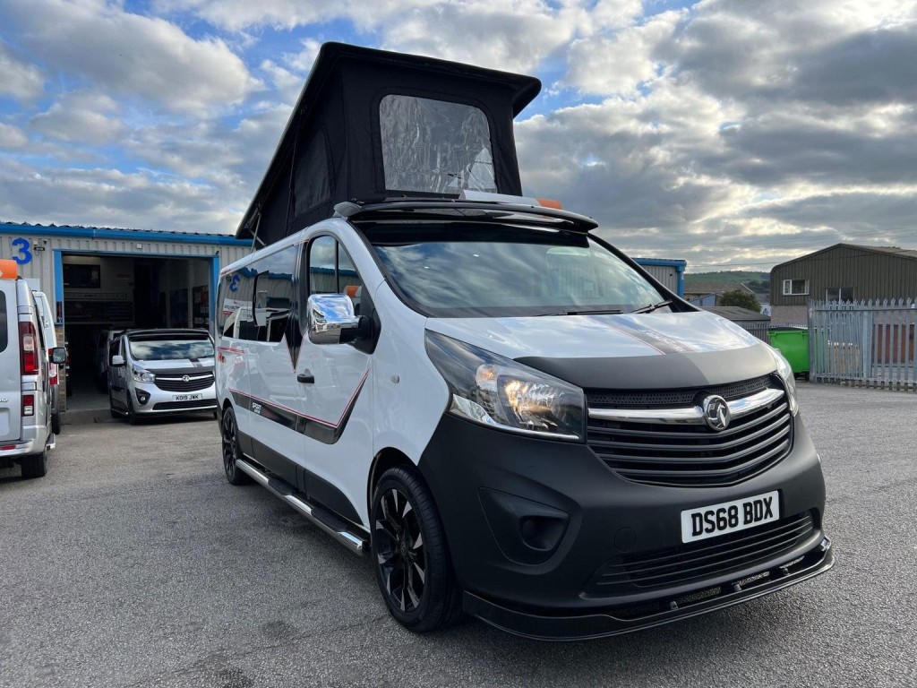 VAUXHALL VIVARO