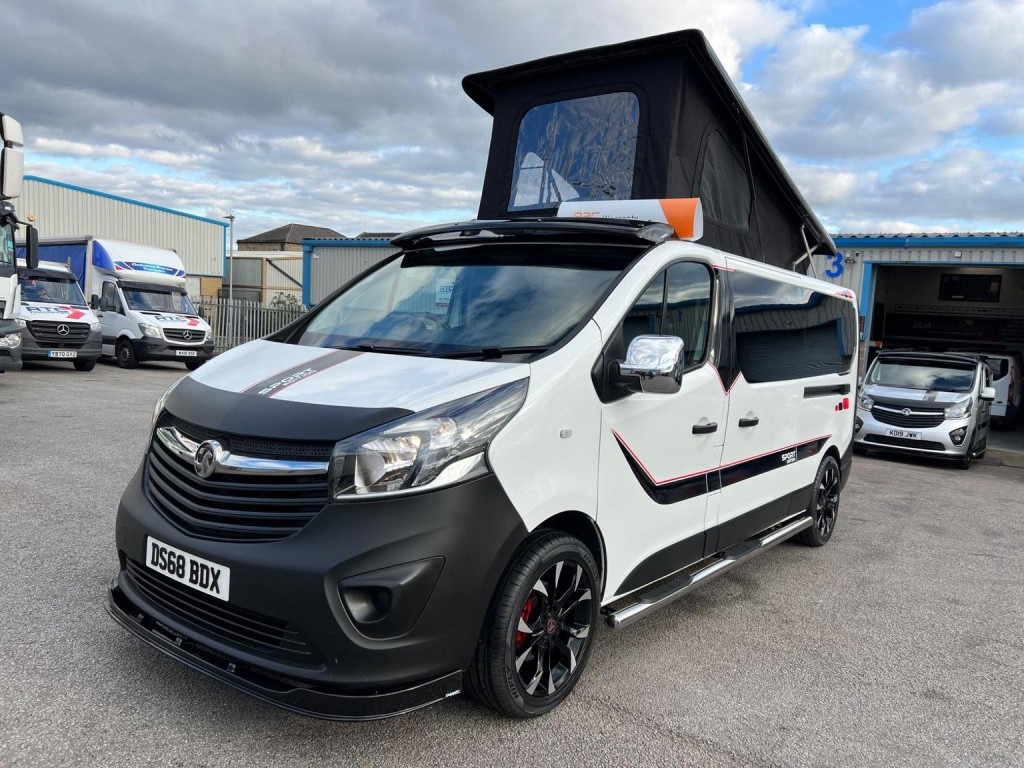 VAUXHALL VIVARO