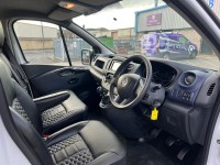 VAUXHALL VIVARO