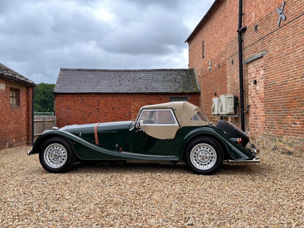 MORGAN PLUS 8
