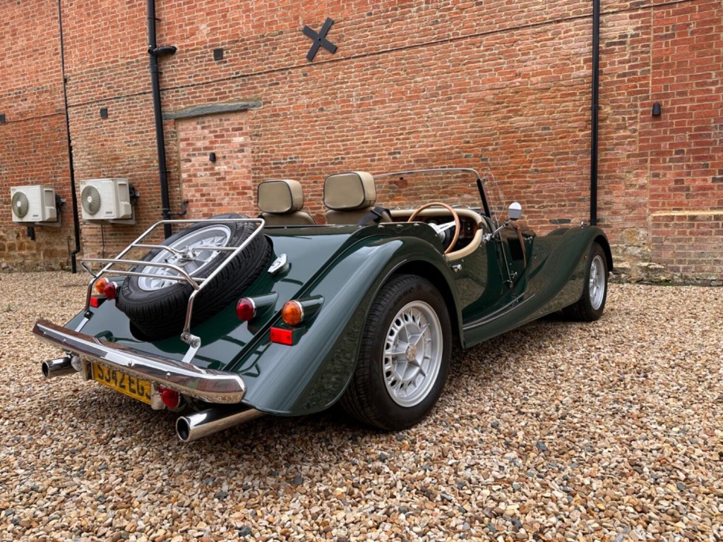 MORGAN PLUS 8