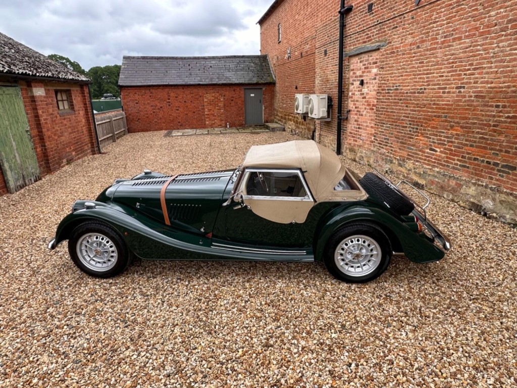 MORGAN PLUS 8