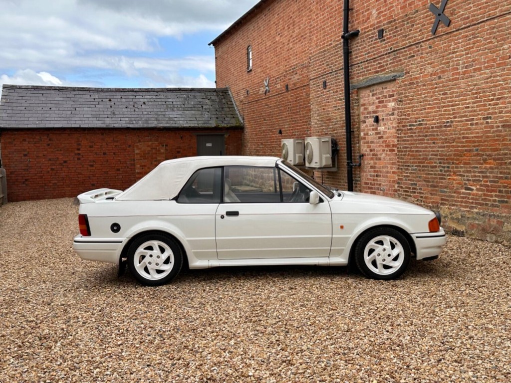 FORD ESCORT