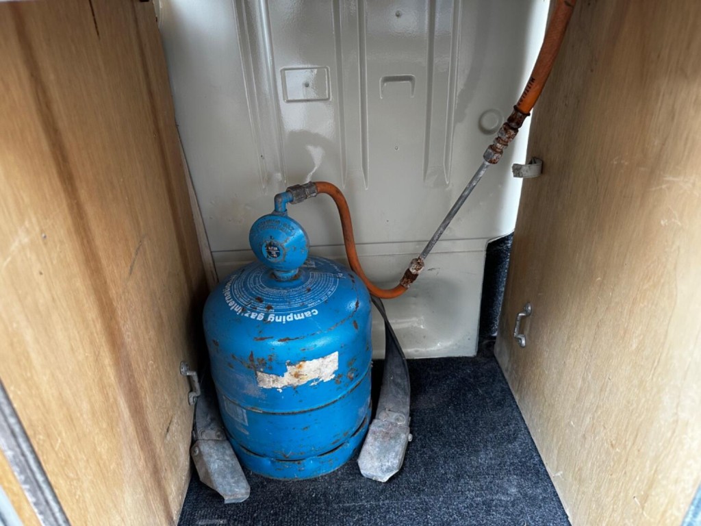 VOLKSWAGEN CAMPERVAN