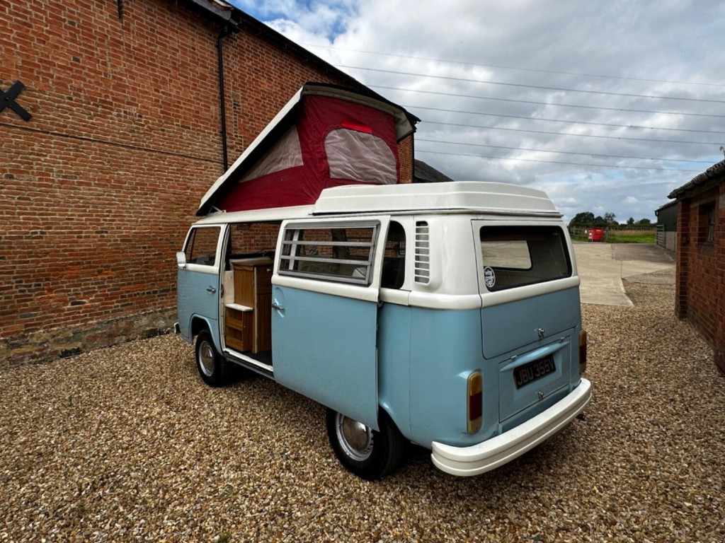 VOLKSWAGEN CAMPERVAN
