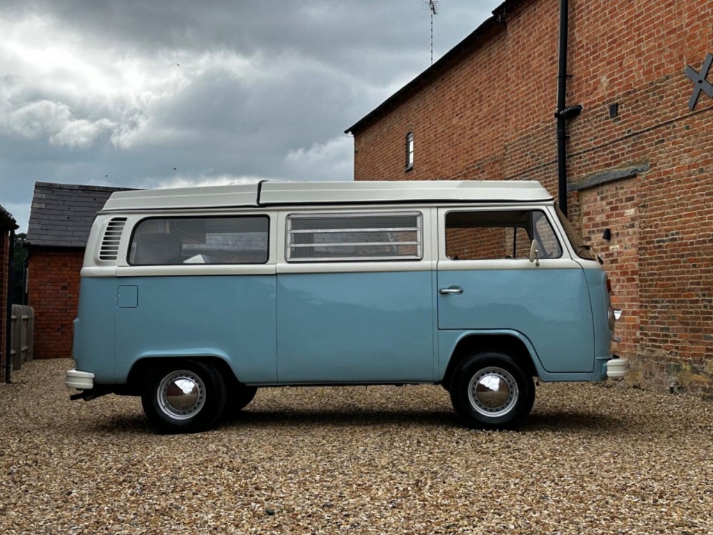 VOLKSWAGEN CAMPERVAN
