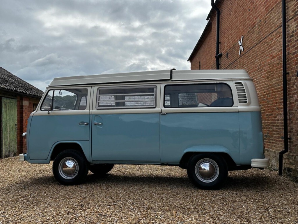 VOLKSWAGEN CAMPERVAN