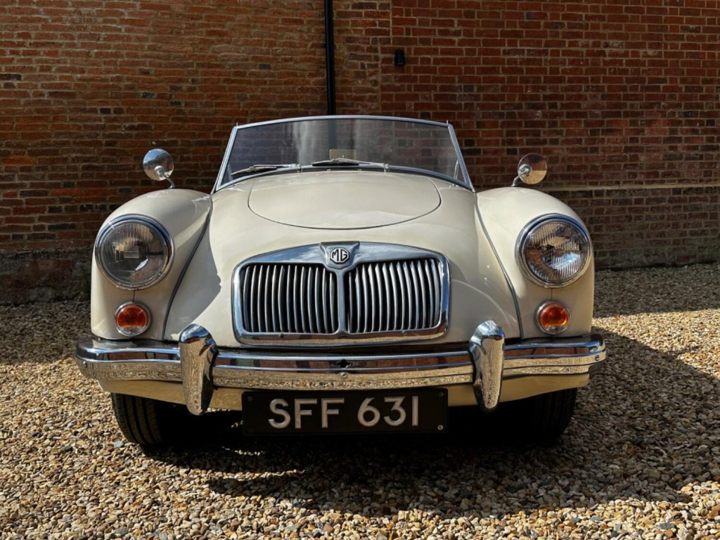 MG MGA