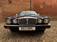 DAIMLER DOUBLE SIX