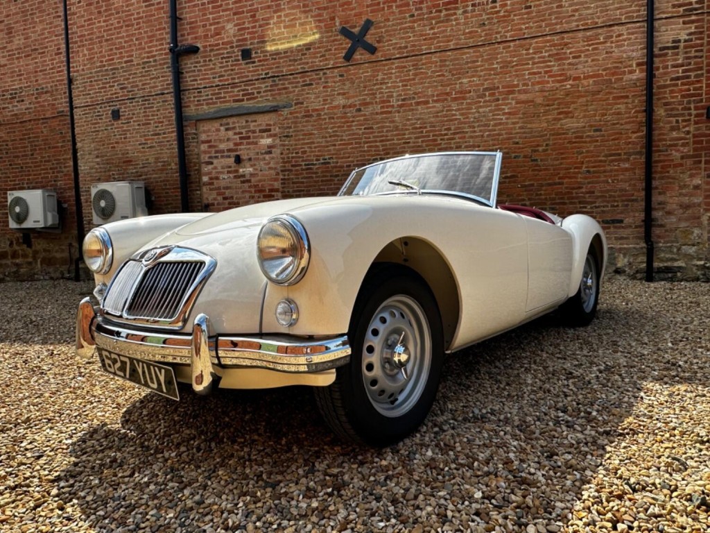 MG MGA