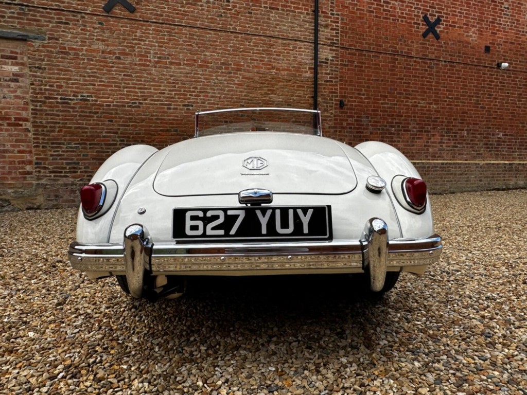 MG MGA