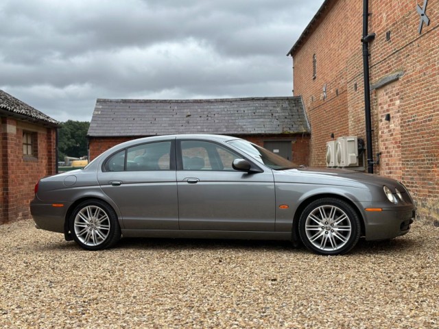 JAGUAR S-TYPE
