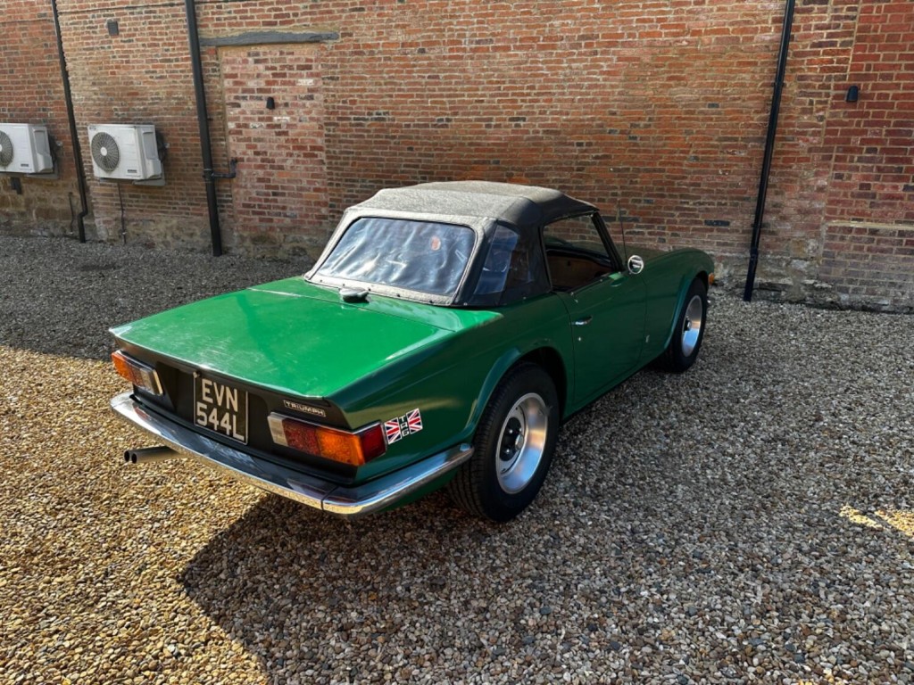 TRIUMPH TR6