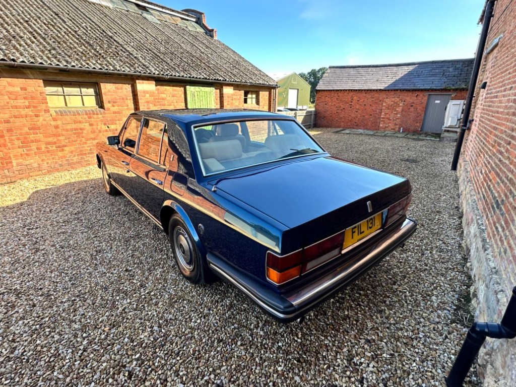 ROLLS-ROYCE SILVER SPIRIT