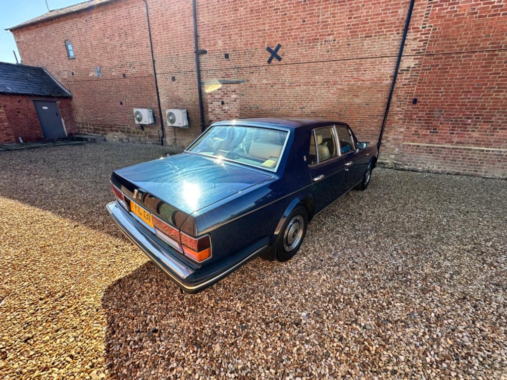 ROLLS-ROYCE SILVER SPIRIT