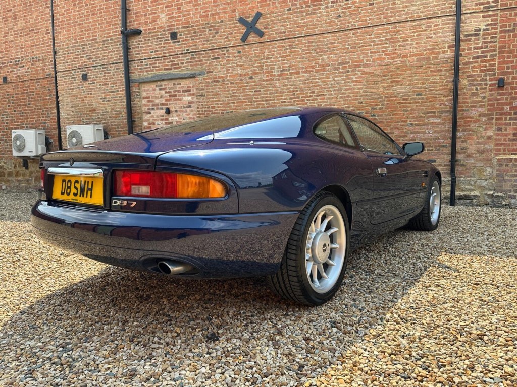 ASTON MARTIN DB7