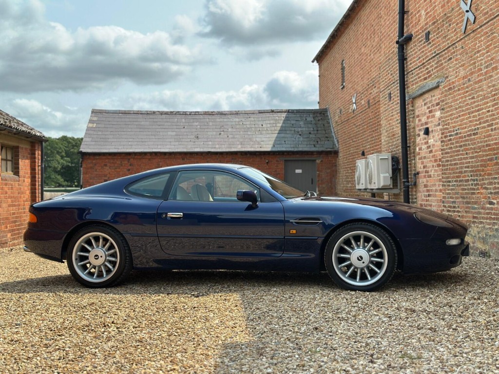 ASTON MARTIN DB7