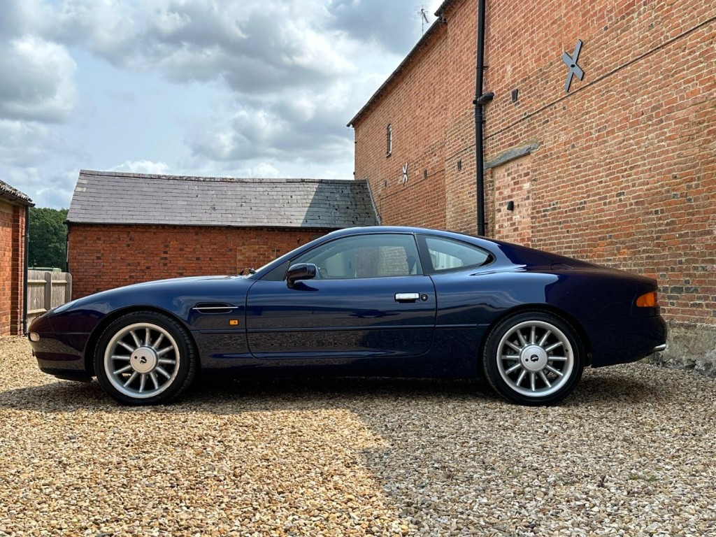ASTON MARTIN DB7