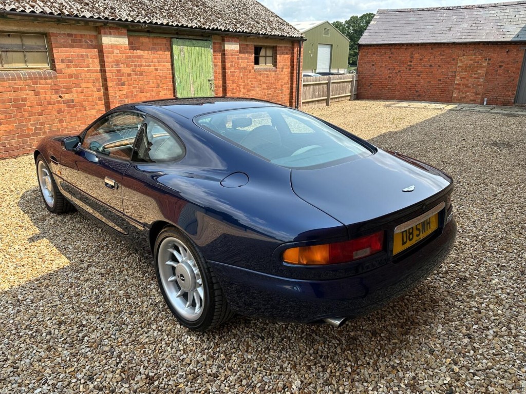 ASTON MARTIN DB7